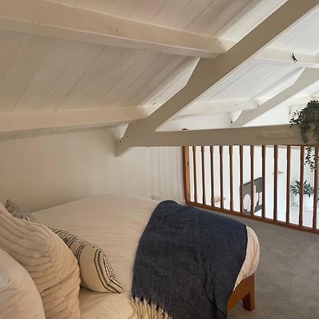 The Coach House At Old Hundred Courtyard Villa Tormarton Exterior photo
